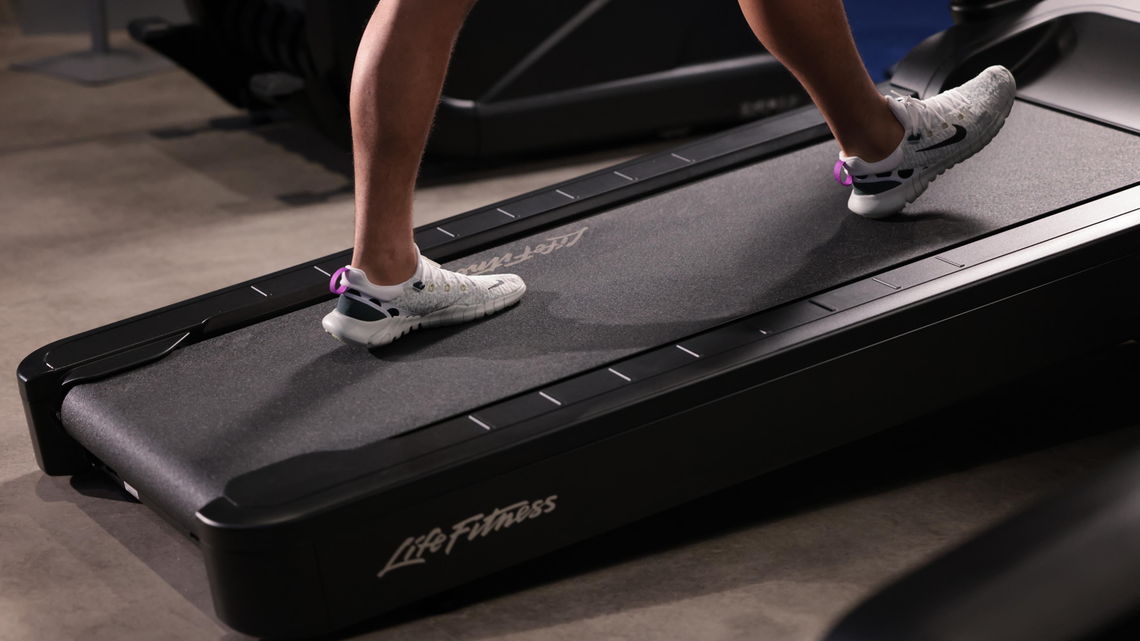 life-fitness-integrity-series-treadmill-details-3